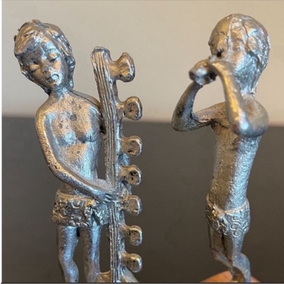 Pewter Set of 2 Vintage Musical Children on
Marble Base. - Picture 8 of 14